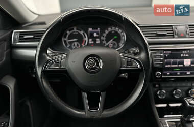 Лифтбек Skoda Superb 2016 в 