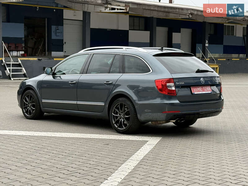 Универсал Skoda Superb 2015 в Ровно
