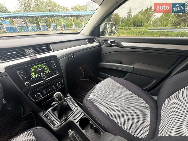 Лифтбек Skoda Superb 2011 в Хмельницком