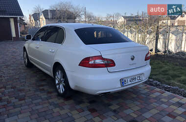 Лифтбек Skoda Superb 2011 в 