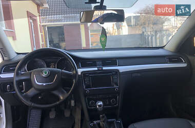 Лифтбек Skoda Superb 2011 в 