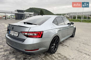 Лифтбек Skoda Superb 2017 в 