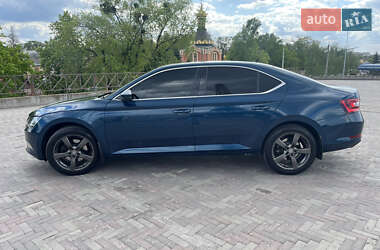 Ліфтбек Skoda Superb 2017 в 