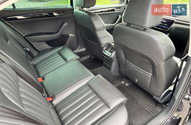 Ліфтбек Skoda Superb 2018 в 