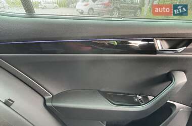 Ліфтбек Skoda Superb 2018 в 