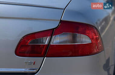 Лифтбек Skoda Superb 2012 в 