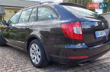 Универсал Skoda Superb 2011 в 