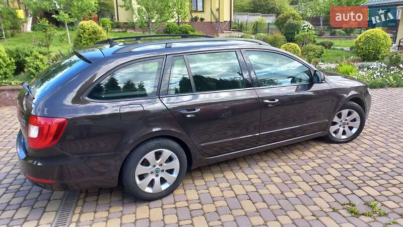 Універсал Skoda Superb 2011 в Рівному