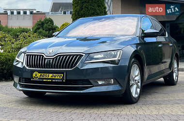 Лифтбек Skoda Superb 2017 в 