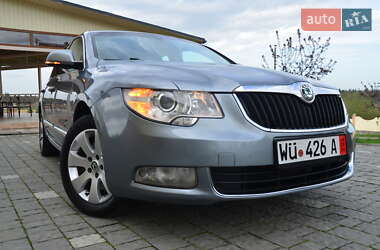Лифтбек Skoda Superb 2011 в 