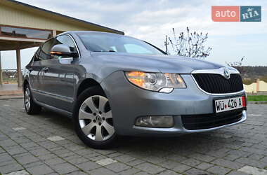 Лифтбек Skoda Superb 2011 в 