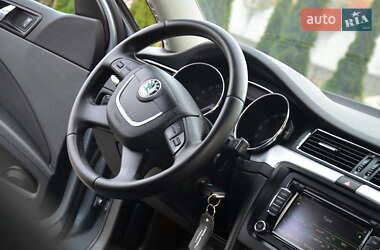 Лифтбек Skoda Superb 2011 в 