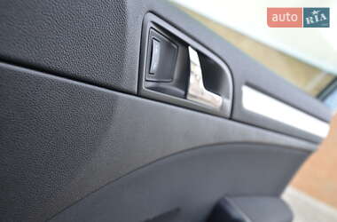 Лифтбек Skoda Superb 2011 в 
