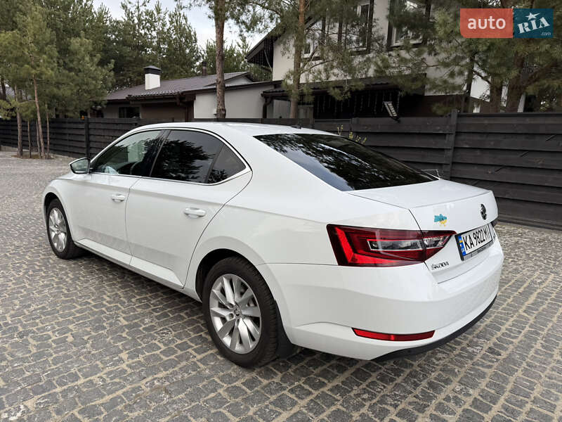 Ліфтбек Skoda Superb 2019 в Києві