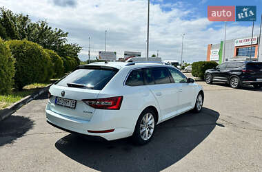 Универсал Skoda Superb 2017 в 