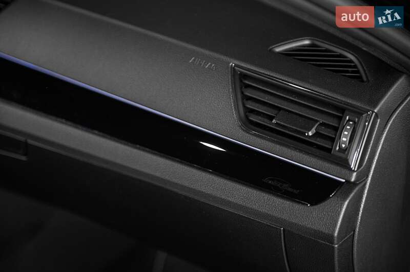Універсал Skoda Superb 2020 в Ужгороді