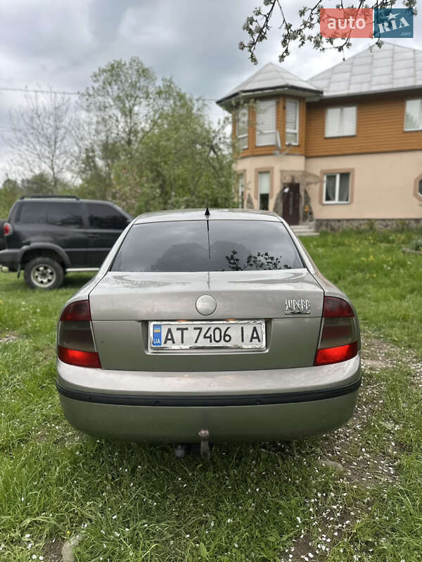 Лифтбек Skoda Superb 2007 в Делятине