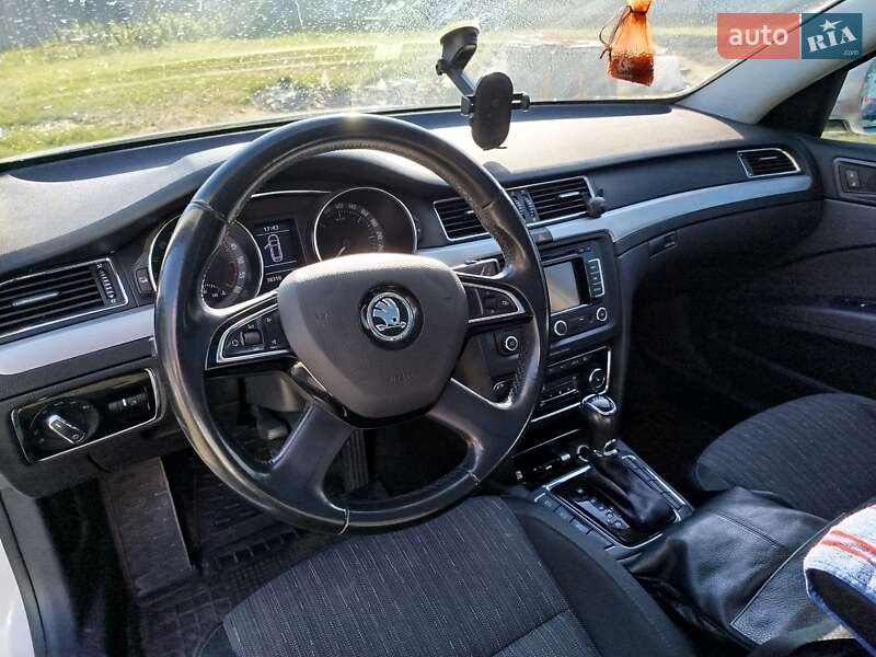 Універсал Skoda Superb 2014 в Охтирці