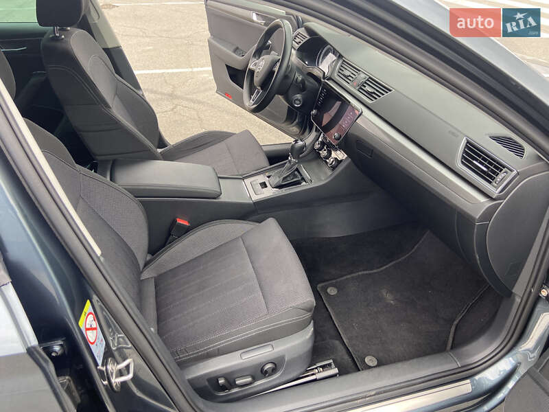 Універсал Skoda Superb 2019 в Києві