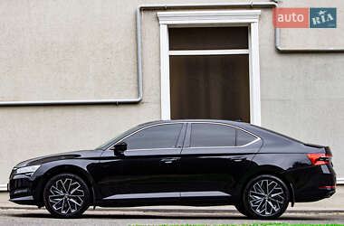 Лифтбек Skoda Superb 2020 в 
