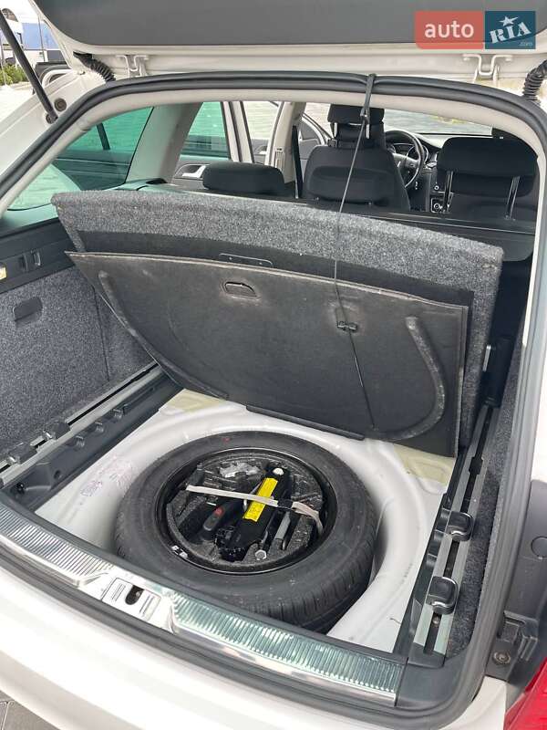 Универсал Skoda Superb 2012 в Хусте