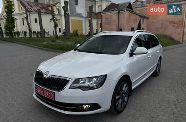 Універсал Skoda Superb 2014 в Тернополі