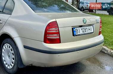 Лифтбек Skoda Superb 2005 в 