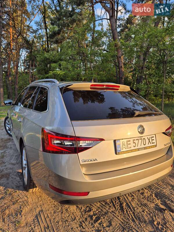 Универсал Skoda Superb 2017 в Днепре