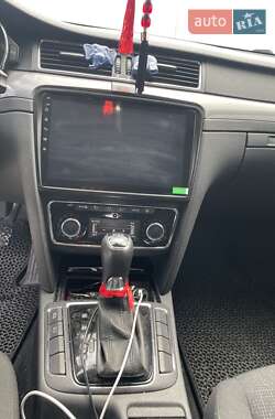 Універсал Skoda Superb 2014 в 