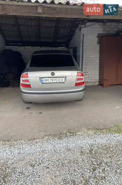 Лифтбек Skoda Superb 2008 в 