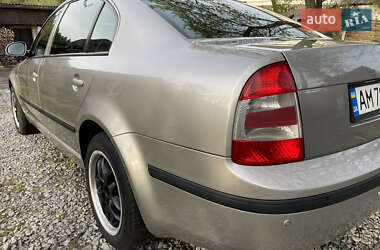 Лифтбек Skoda Superb 2008 в 