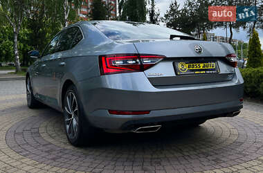Ліфтбек Skoda Superb 2018 в 