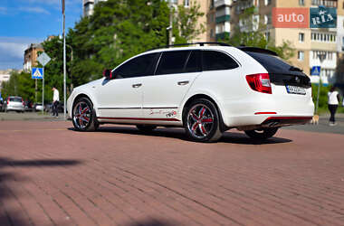 Универсал Skoda Superb 2013 в 