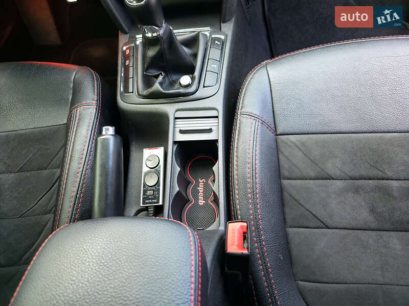 Универсал Skoda Superb 2013 в Киеве