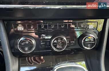 Лифтбек Skoda Superb 2019 в 