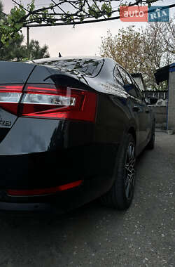 Ліфтбек Skoda Superb 2016 в 