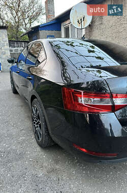 Ліфтбек Skoda Superb 2016 в 