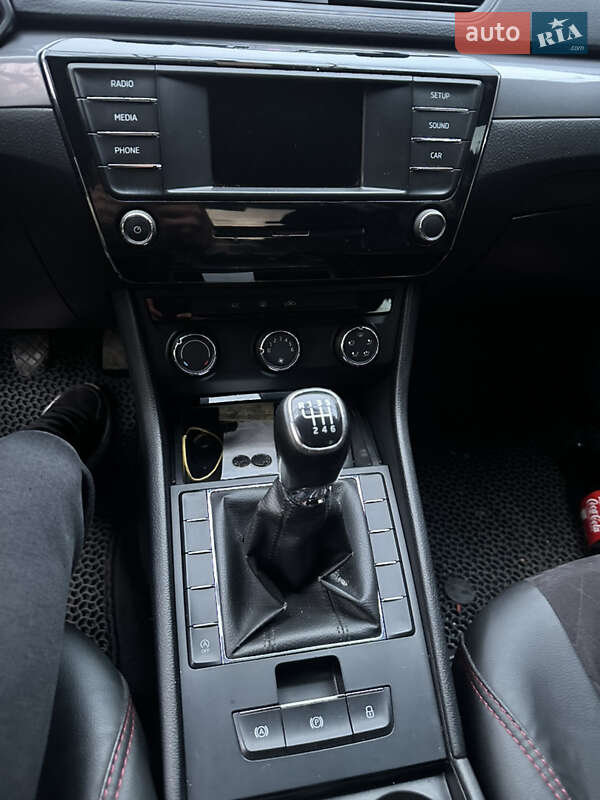Ліфтбек Skoda Superb 2016 в Дніпрі