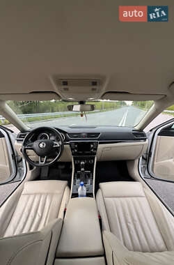 Лифтбек Skoda Superb 2016 в 