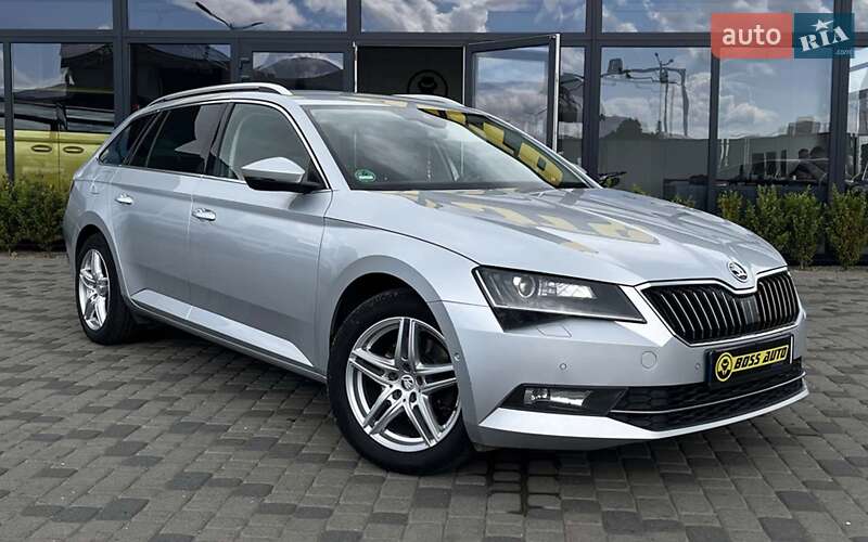 Універсал Skoda Superb 2018 в 
