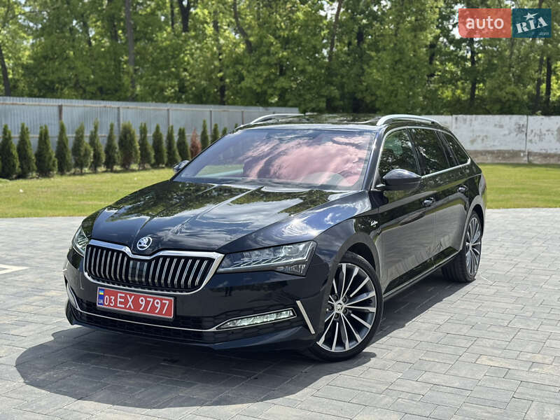 Універсал Skoda Superb 2020 в 
