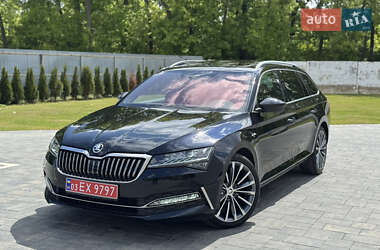 Універсал Skoda Superb 2020 в 