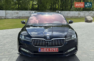 Універсал Skoda Superb 2020 в 