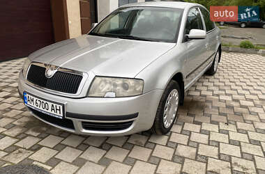 Лифтбек Skoda Superb 2006 в Радомышле