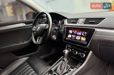Ліфтбек Skoda Superb 2019 в 