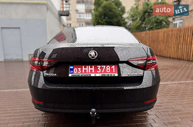 Ліфтбек Skoda Superb 2019 в 