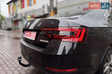 Ліфтбек Skoda Superb 2019 в 
