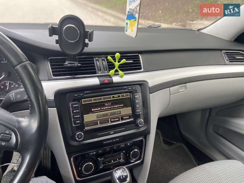 Универсал Skoda Superb 2013 в Тернополе