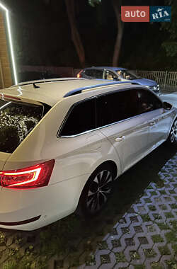 Универсал Skoda Superb 2019 в 