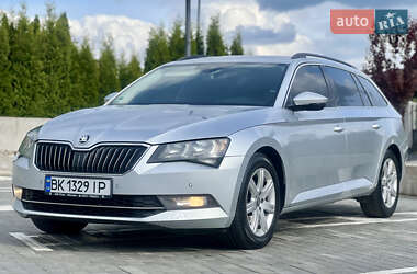 Універсал Skoda Superb 2017 в 